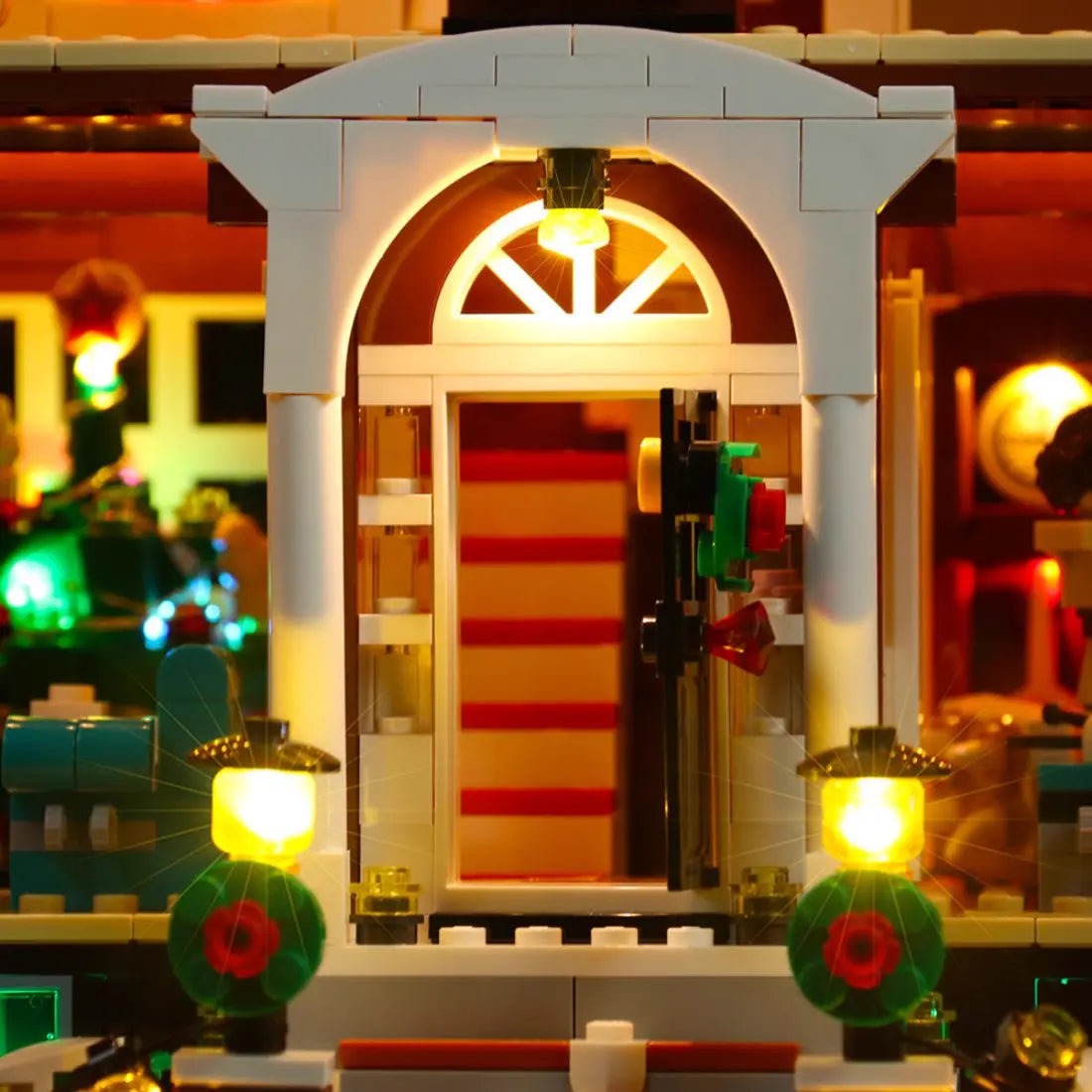 lighting effect on the build: Bright My Bricks USB-powered LED light kit for LEGO® Home Alone #21330