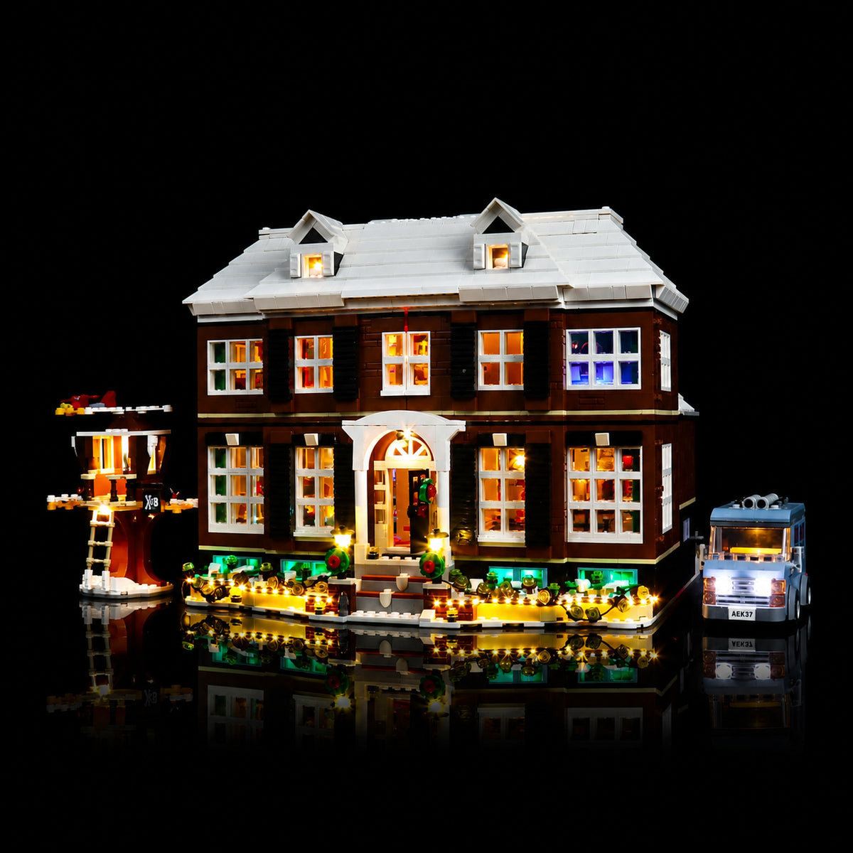 RGB LED light kit for LEGO® Home Alone #21330, brightened interior detail