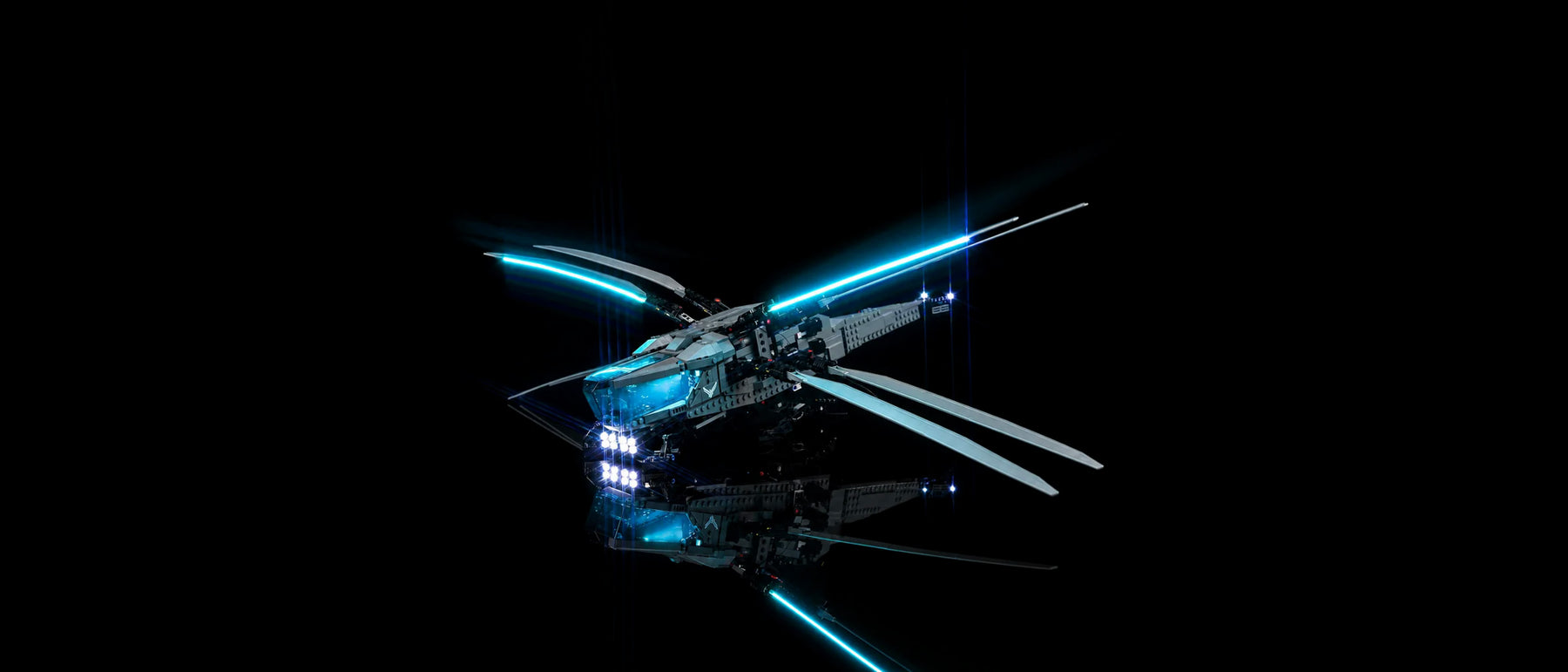 LED-Beleuchtungsset für LEGO® Dune Atreides Royal Ornithopter #10327 — lit with the LED light kit