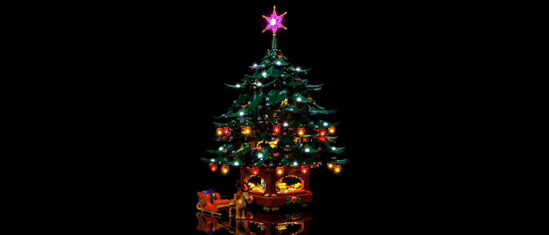 LED-Beleuchtungsset für LEGO® Familien-Weihnachtsbaum #41843 — lit with the LED light kit