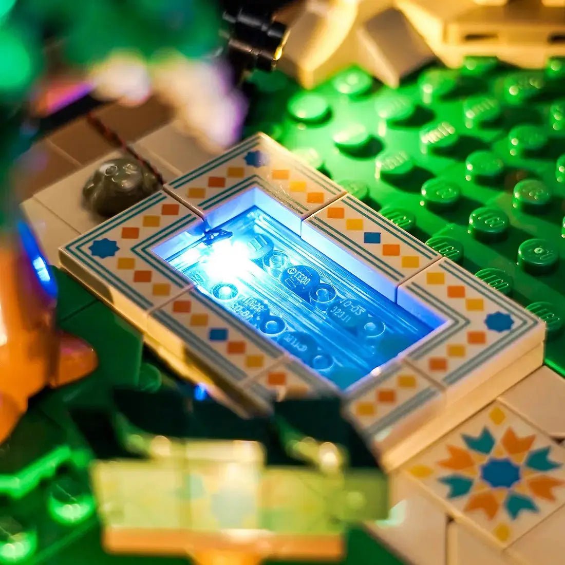 LEGO® Icons Fountain Garden #10359 — night-mode display glow (display light kit)