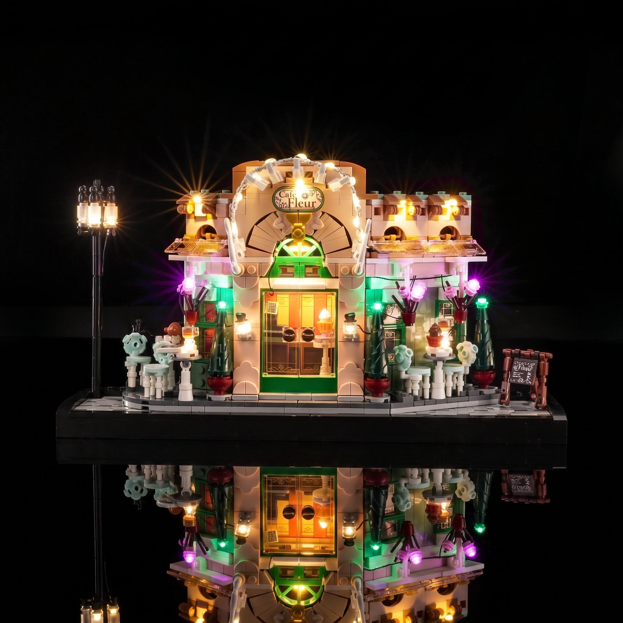 Light_Kit_for_LEGO_Icons_French_Caf_10362_Bright_My_Bricks_10