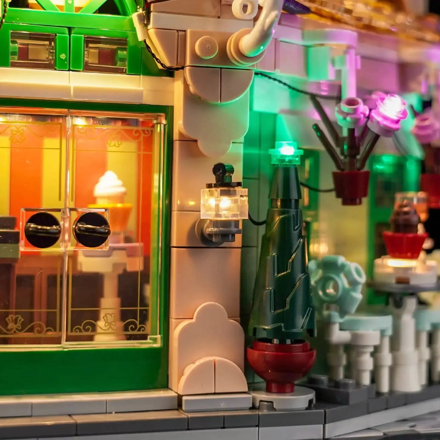 LEGO® Icons French Café #10362 — close-up of the LED lighting detail (display light kit)