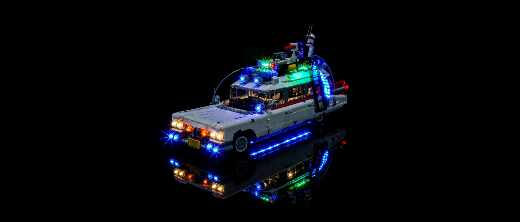 LED-Beleuchtungsset für LEGO® Ghostbusters™ ECTO-1 #10274 — lit with the LED light kit