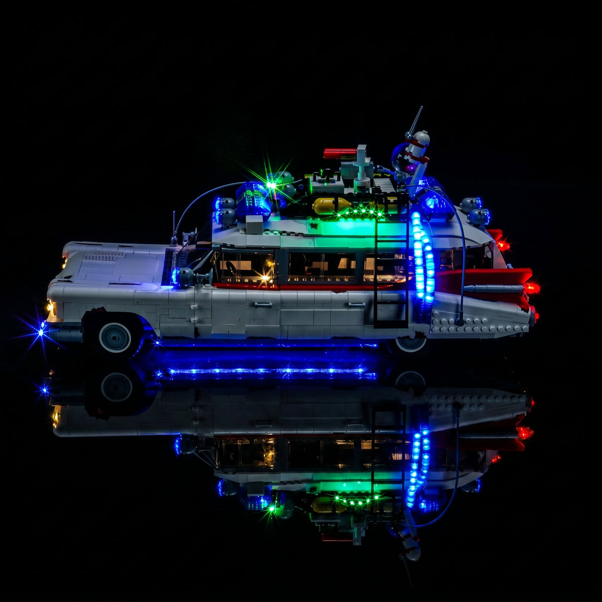 LEGO® Icons Ghostbusters ECTO-1 #10274 — close-up of the LED lighting detail (light kit)