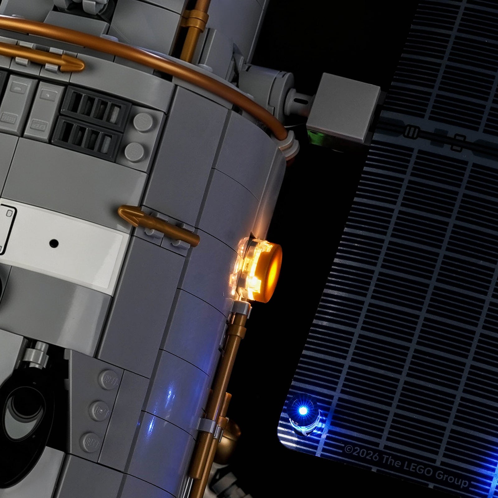 light kit for LEGO® Icons Hubble Space Telescope #11382, showcase lighting view