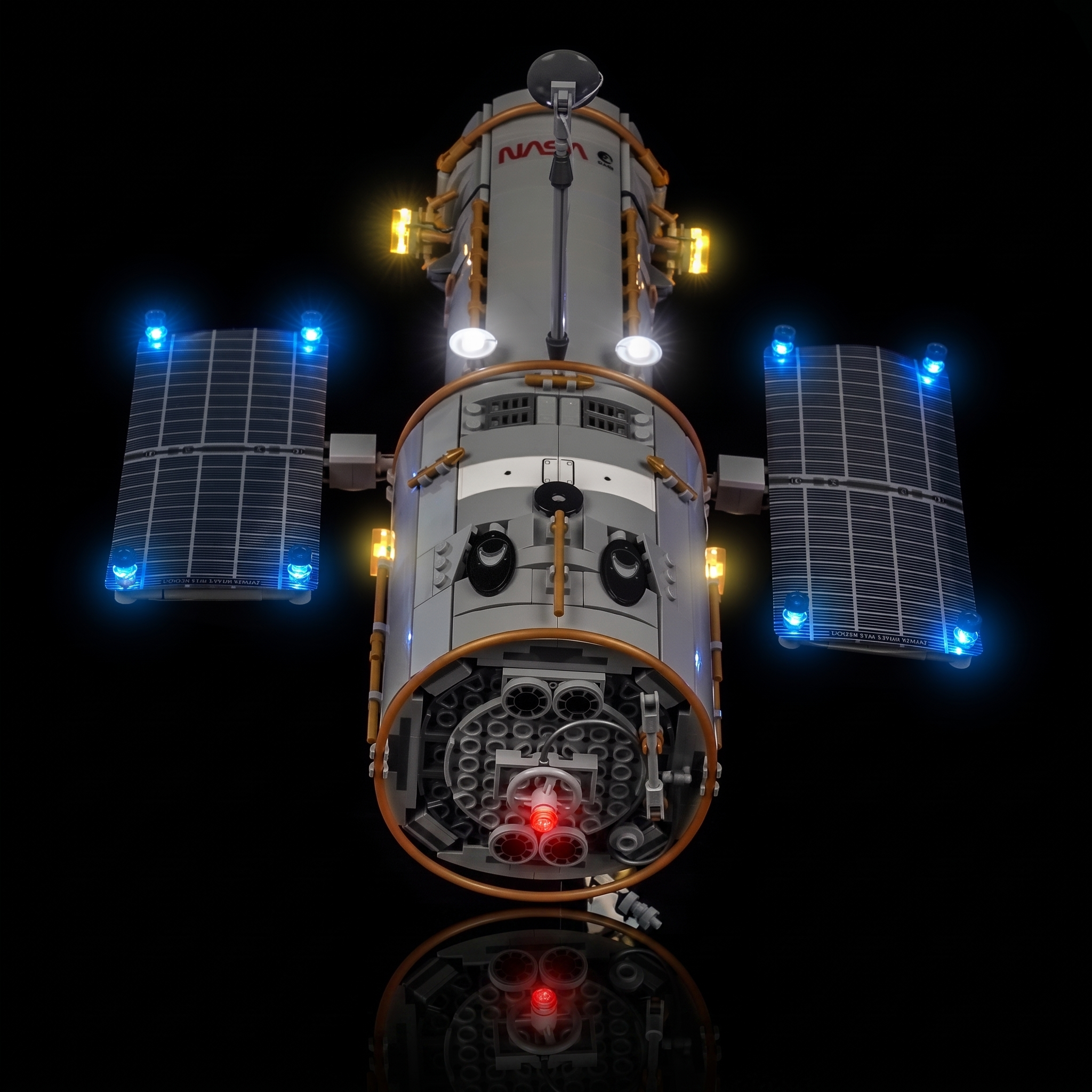 LEGO® Icons Hubble Space Telescope #11382 lighting effect on the build, with the premium LED light kit