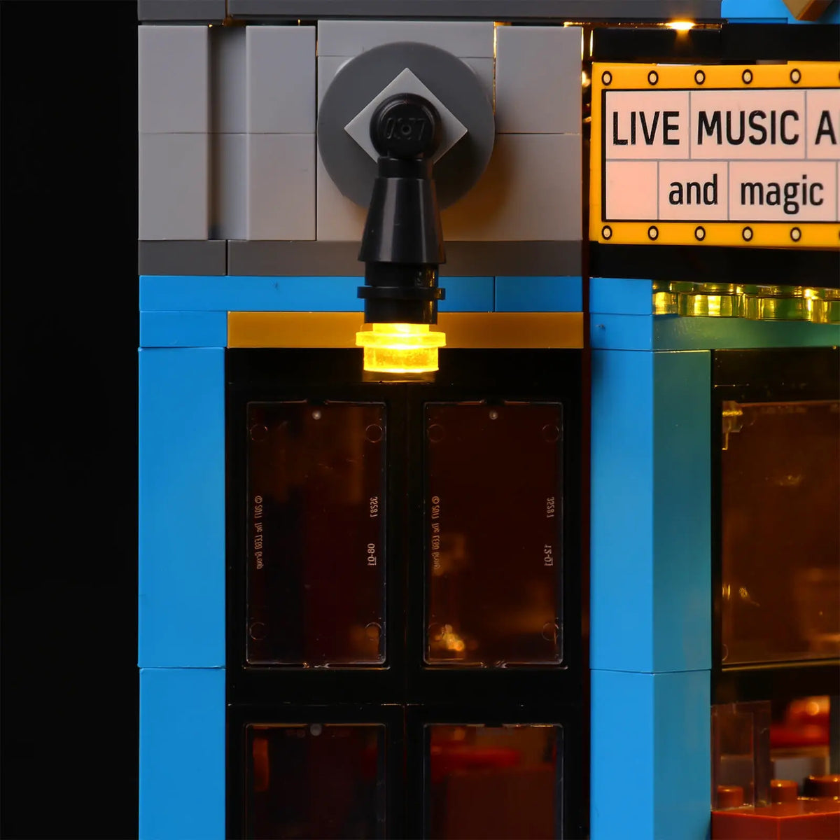 showcase lighting view: Bright My Bricks display light kit for LEGO® Icons Jazz Club #10312