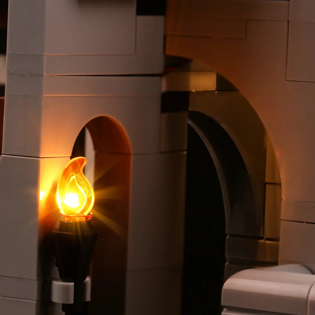 LEGO® Icons Lion Knights' Castle #10305 — night-mode display glow (display light kit)