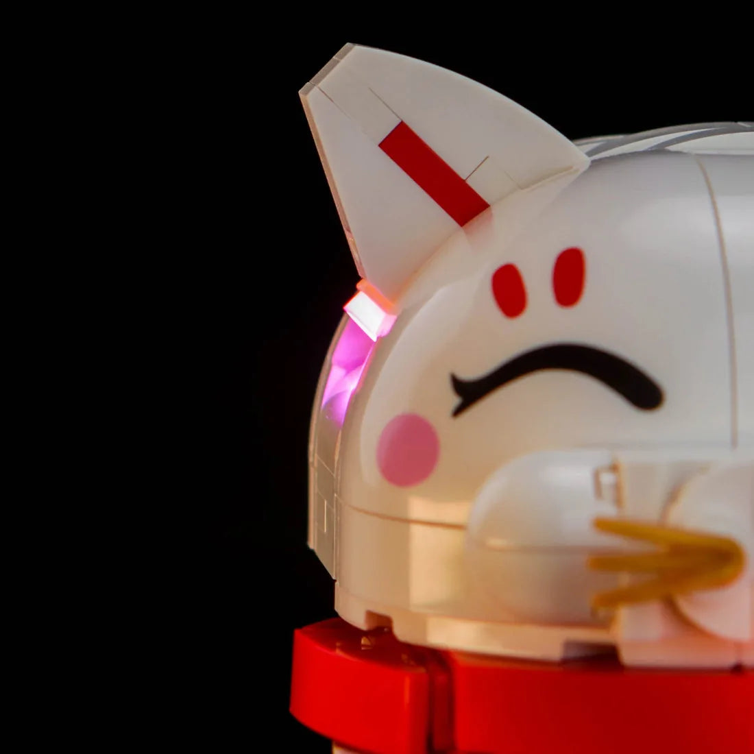 Bright My Bricks DIY LED light kit for LEGO® Icons Lucky Cat #40813 — display lighting in a dark room