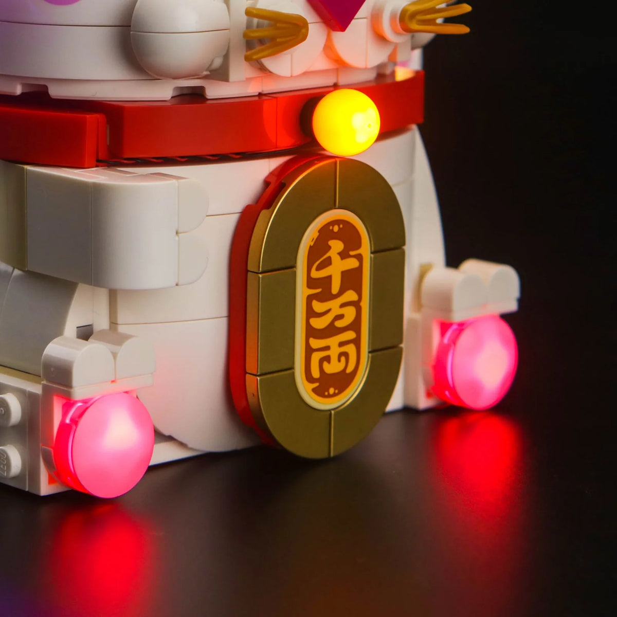 Bright My Bricks custom LED lighting for LEGO® Icons Lucky Cat #40813 — display lighting in a dark room