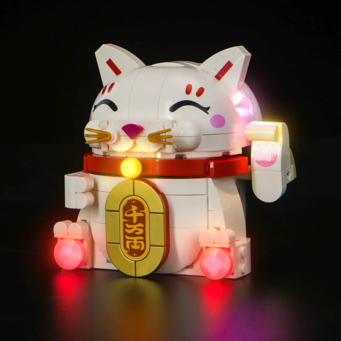 installed and glowing: Bright My Bricks display light kit for LEGO® Icons Lucky Cat #40813