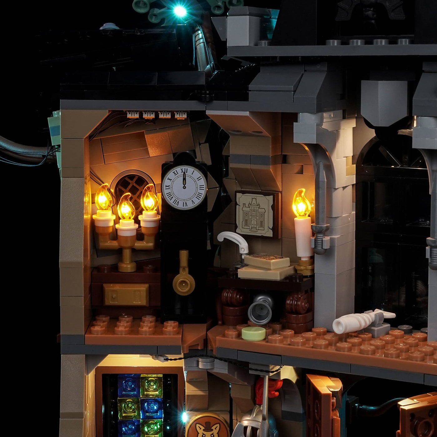 light kit for LEGO® Icons Mayor Manor #11383, warm candlelight in the upstairs rooms