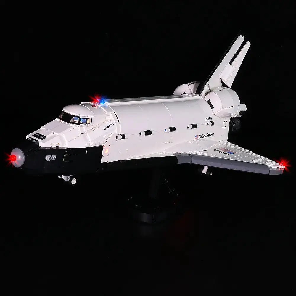 LEGO Icons NASA Space Shuttle Discovery #10283 LED lighting detail