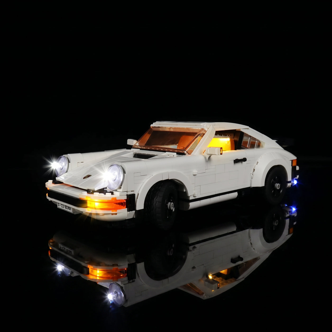 showcase lighting view: Bright My Bricks light kit for LEGO® Icons Porsche 911 #10295