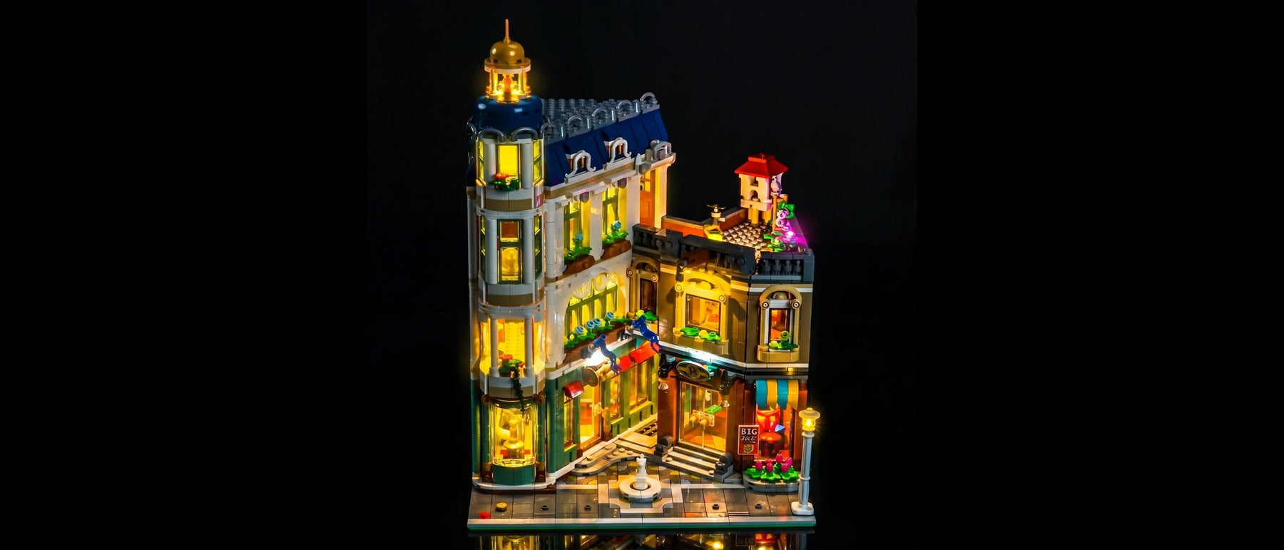 LED-Beleuchtungsset für LEGO® Einkaufsmeile #11371 — lit with the LED light kit