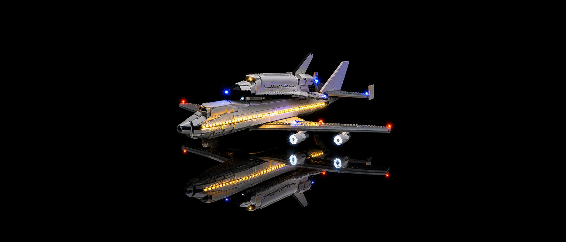 Kit LED pour LEGO® Le Shuttle Carrier Aircraft #10360 — lit with the LED light kit