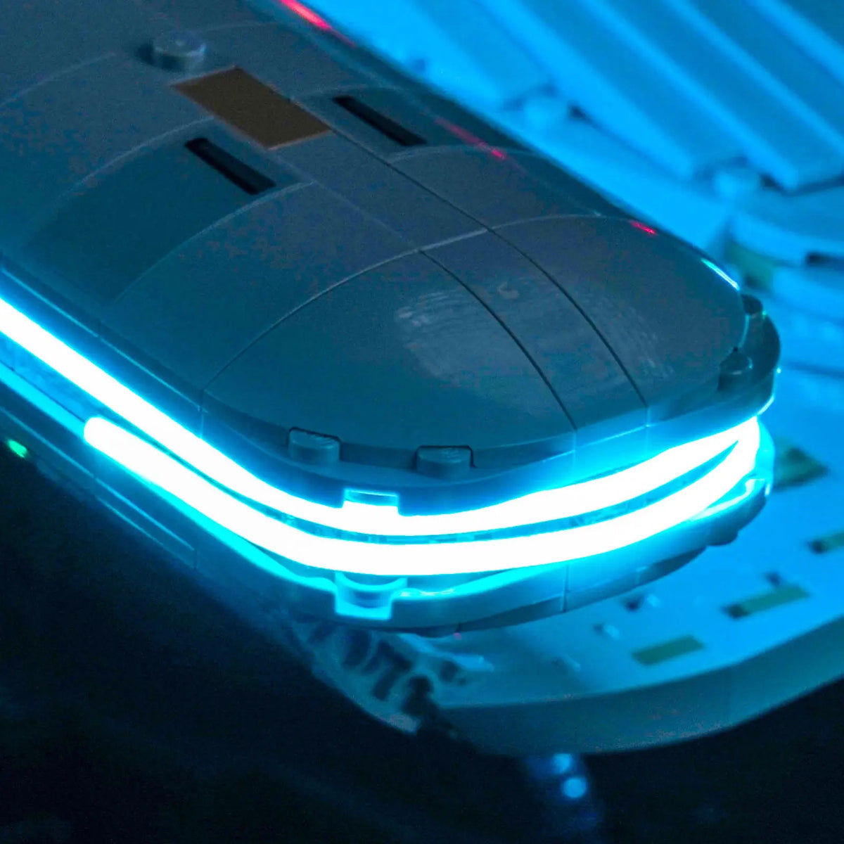 LED lighting kit for LEGO® Icons Star Trek U.S.S. Enterprise NCC-1701-D #10356, night-mode display glow