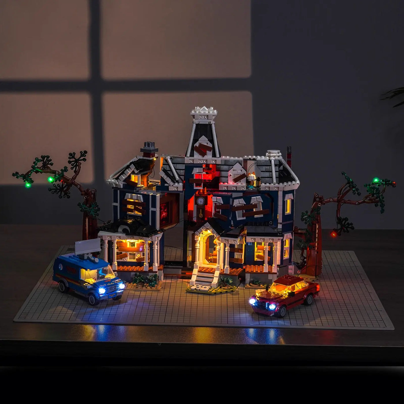 showcase lighting view: Bright My Bricks DIY LED light kit for LEGO® Icons Stranger Things: The Creel House #11370