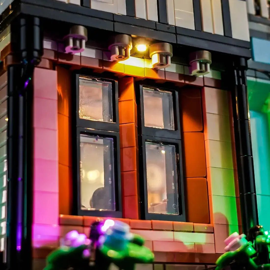 custom LED lighting for LEGO® Icons Tudor Corner #10350, close-up of the LED lighting detail
