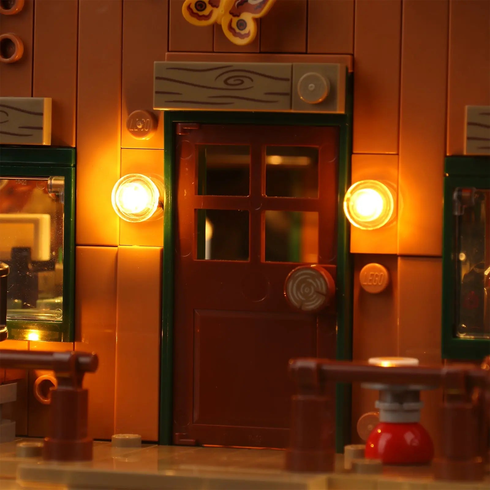 Light Kit LEGO Ideas A-Frame Cabin #21338 display view