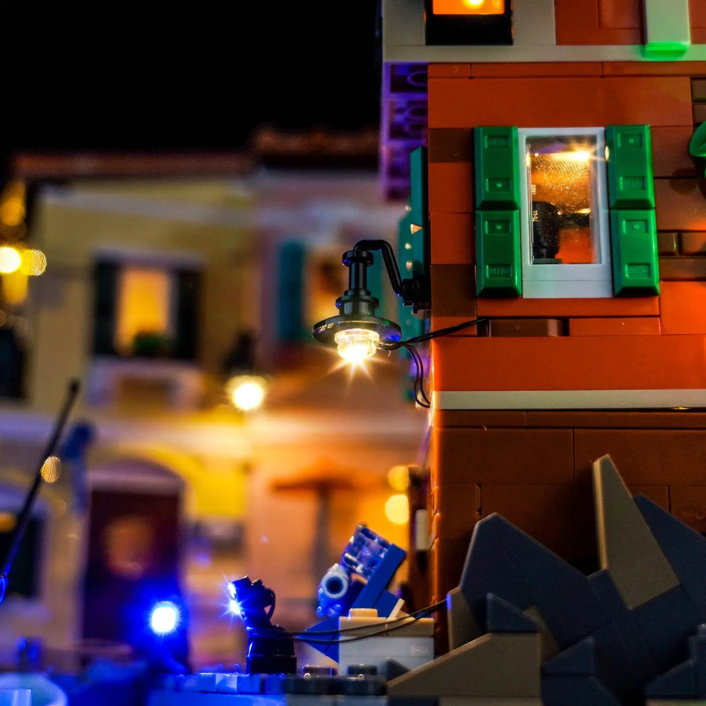 before-and-after lighting: Bright My Bricks LED lights for LEGO® Ideas Italian Riviera #21359