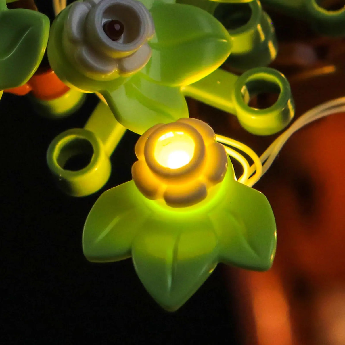 showcase lighting view: Bright My Bricks USB-powered LED light kit for LEGO® Ideas Love Birds #21365