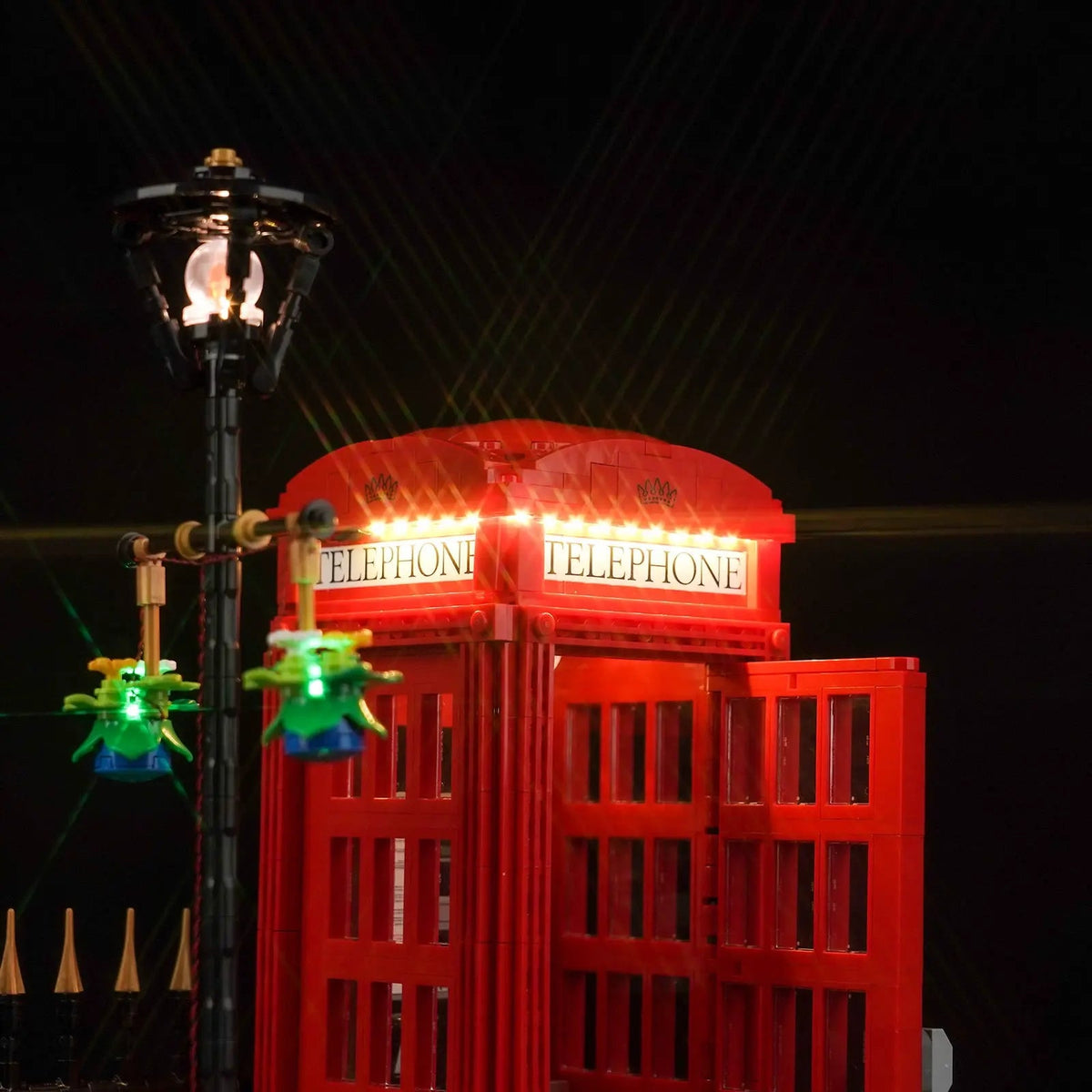 RGB LED light kit for LEGO® Ideas Red London Telephone Box #21347, before-and-after lighting