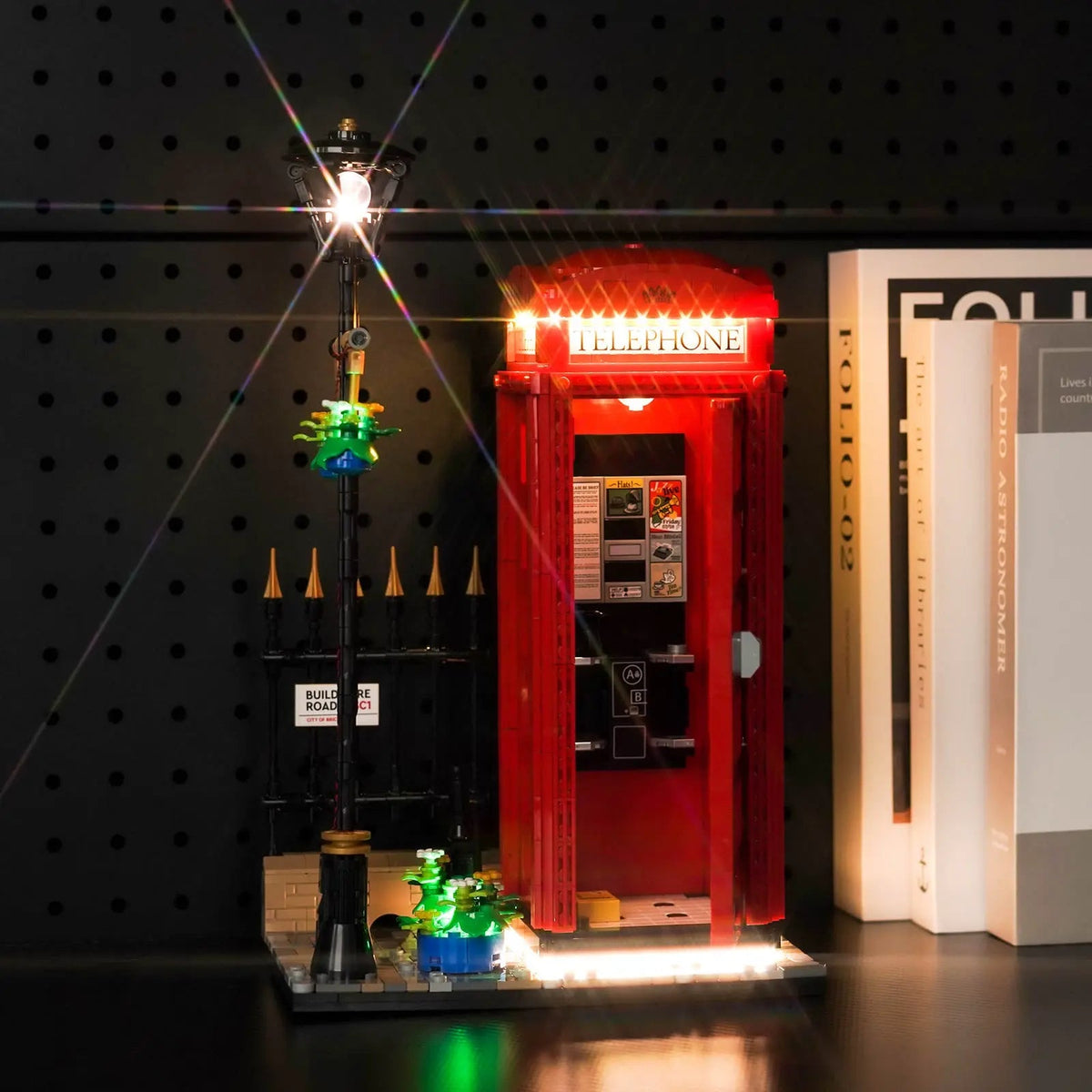 Bright My Bricks USB-powered LED light kit for LEGO® Ideas Red London Telephone Box #21347 — warm LED glow detail