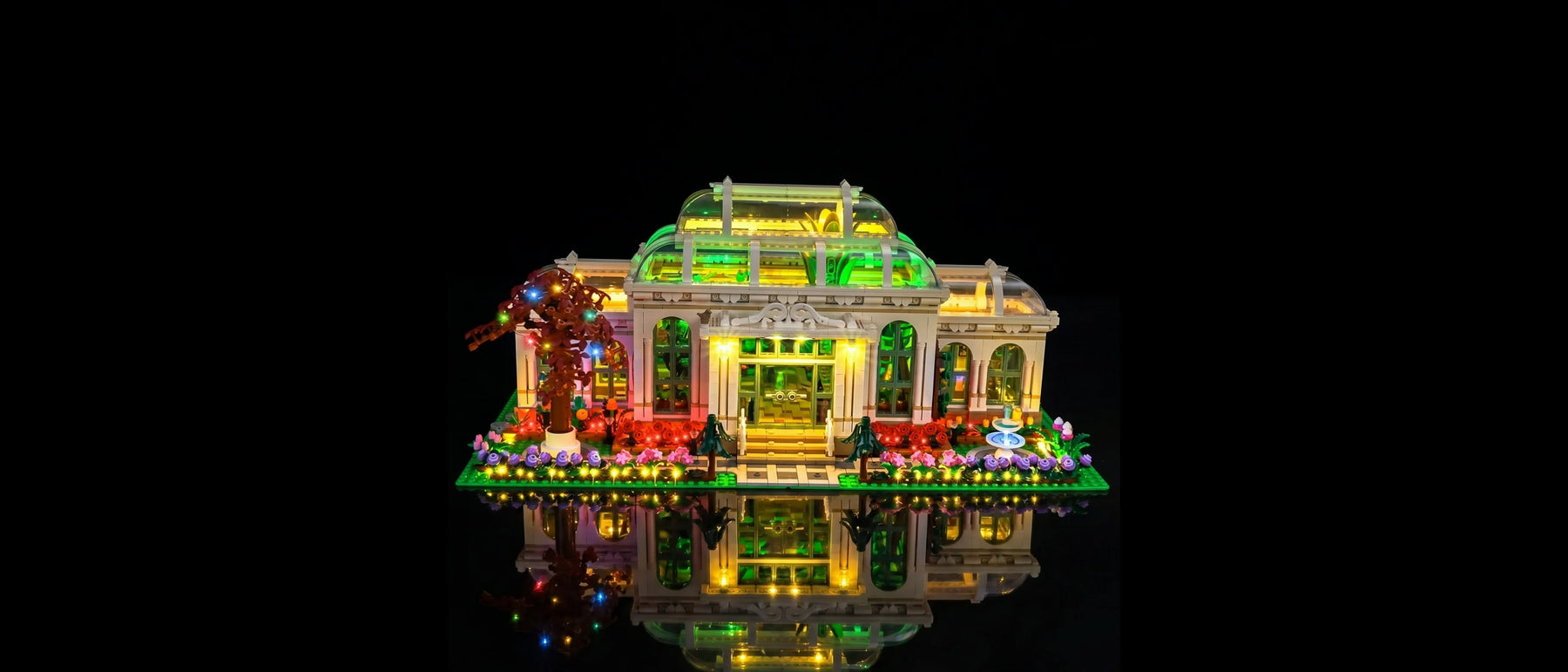 Kit LED pour LEGO® Le jardin botanique #21353 — lit with the LED light kit
