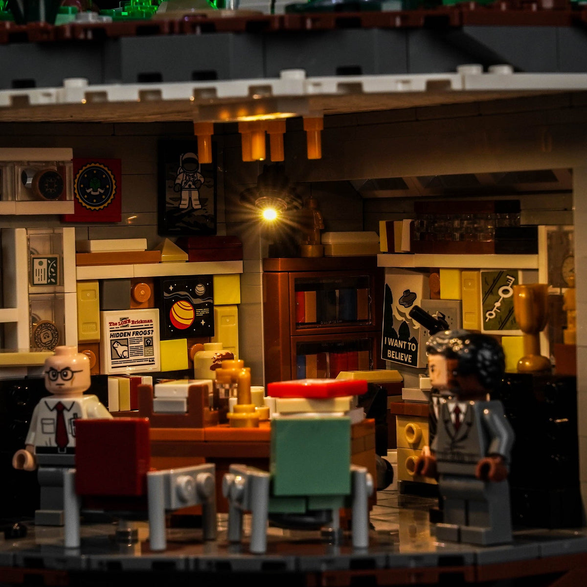 warm LED glow detail: Bright My Bricks LED lighting kit for LEGO® Ideas The X-Files #21369