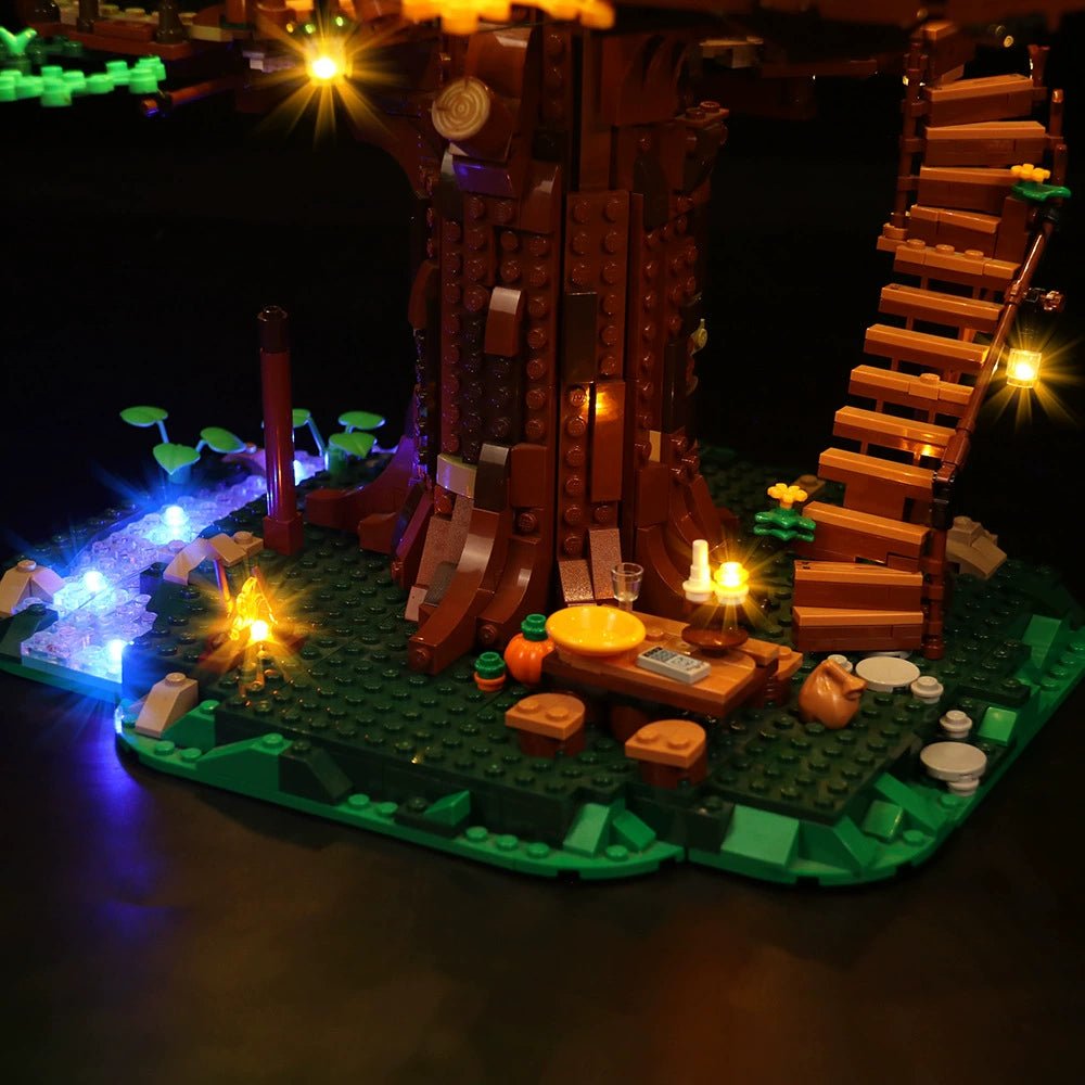 LEGO Ideas Tree House #21318 LED lighting detail