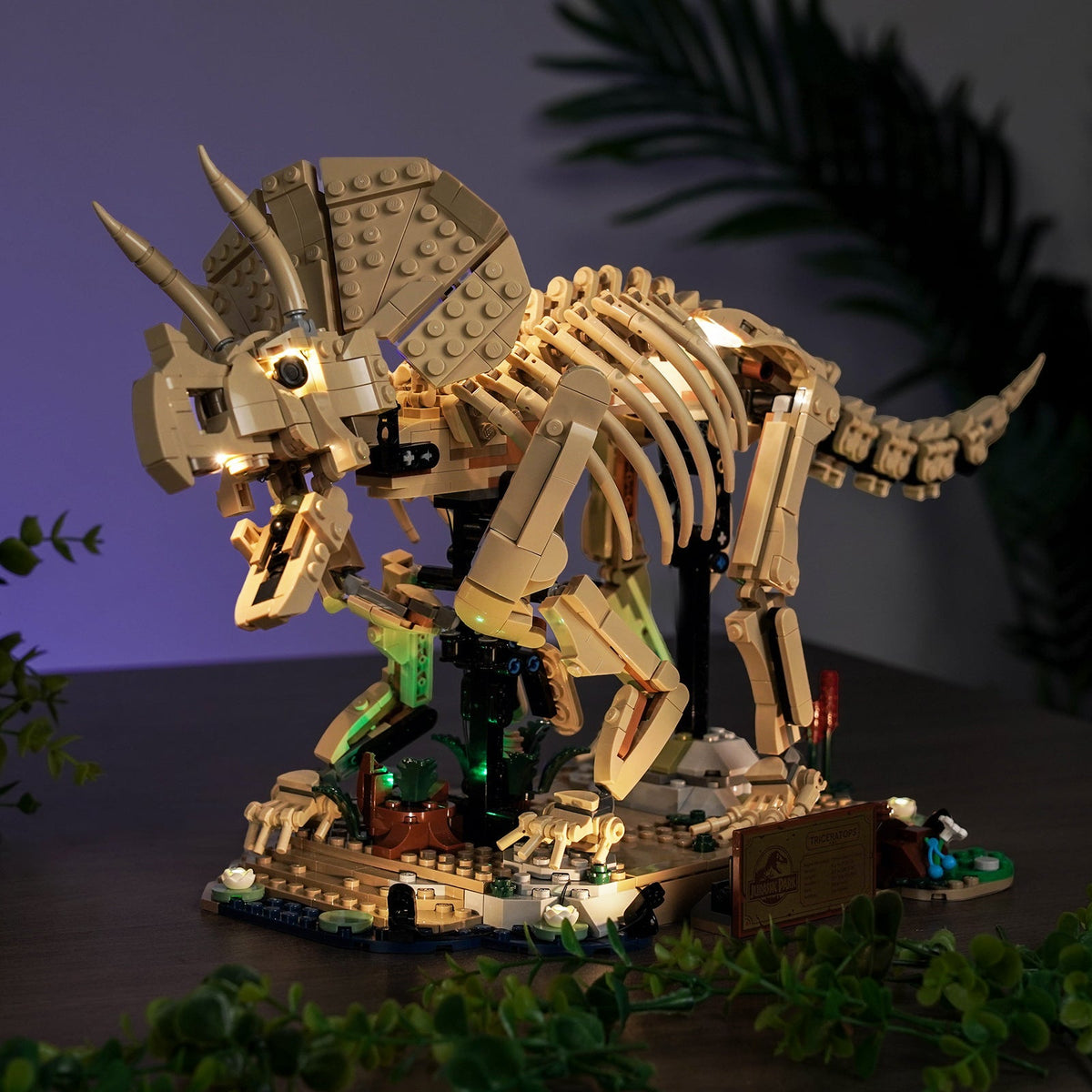 Light_Kit_for_LEGO_Jurassic_World_Dinosaur_Fossils_Triceratops_77985_Bright_My_Bricks