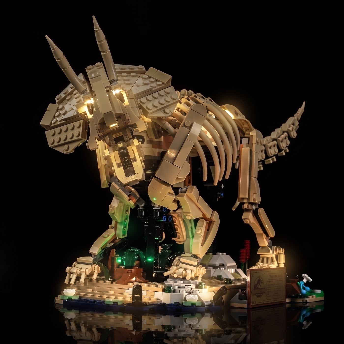 Light_Kit_for_LEGO_Jurassic_World_Dinosaur_Fossils_Triceratops_77985_Bright_My_Bricks_7