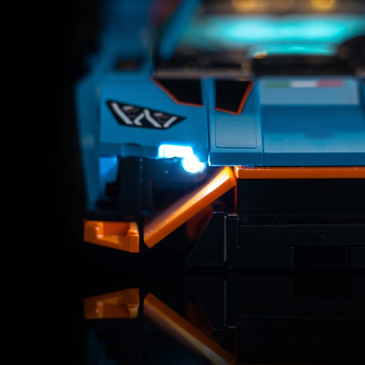 USB-powered LED light kit for LEGO® Lamborghini Revuelto & Huracán STO #77238, close-up of the LED lighting detail