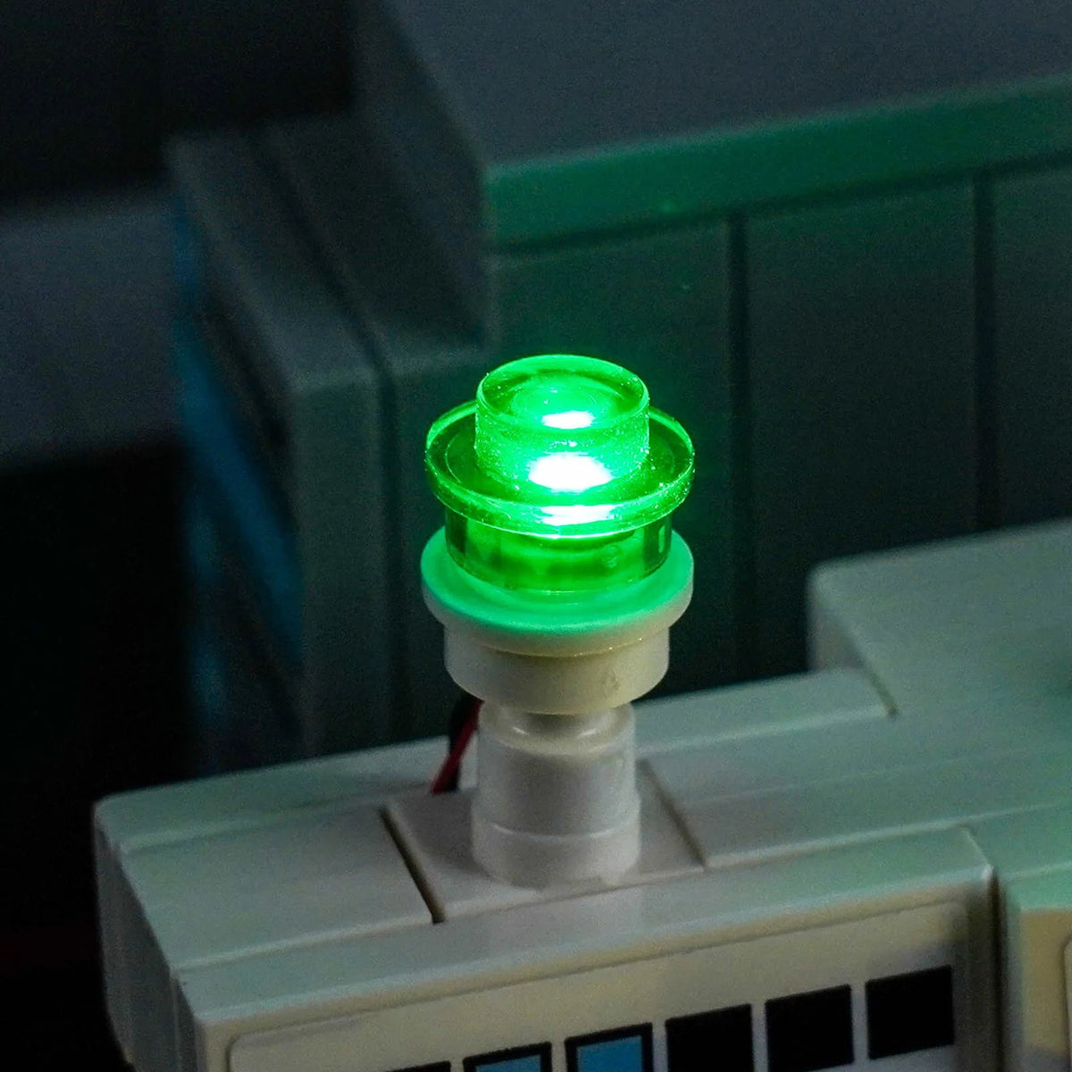 Bright My Bricks premium LED light kit for LEGO® Maersk Dual-Fuel Container Vessel #40955 — warm LED glow detail