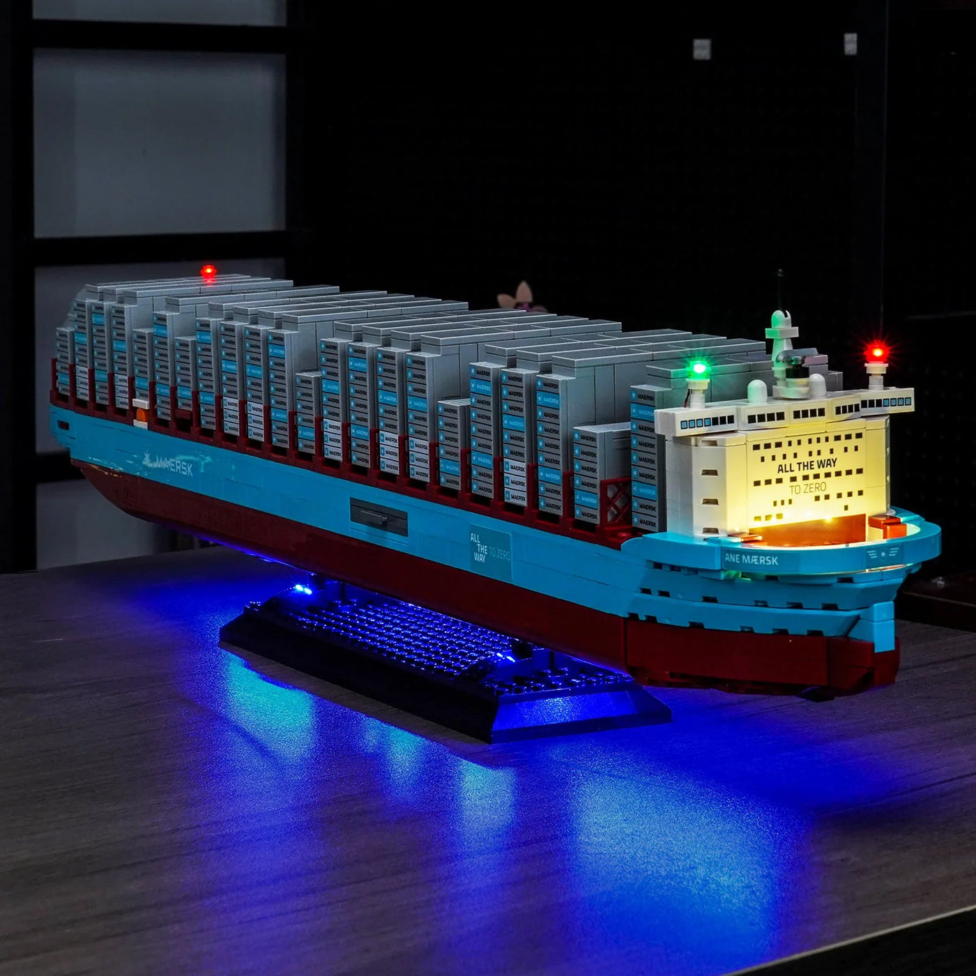 warm LED glow detail: Bright My Bricks DIY LED light kit for LEGO® Maersk Dual-Fuel Container Vessel #40955