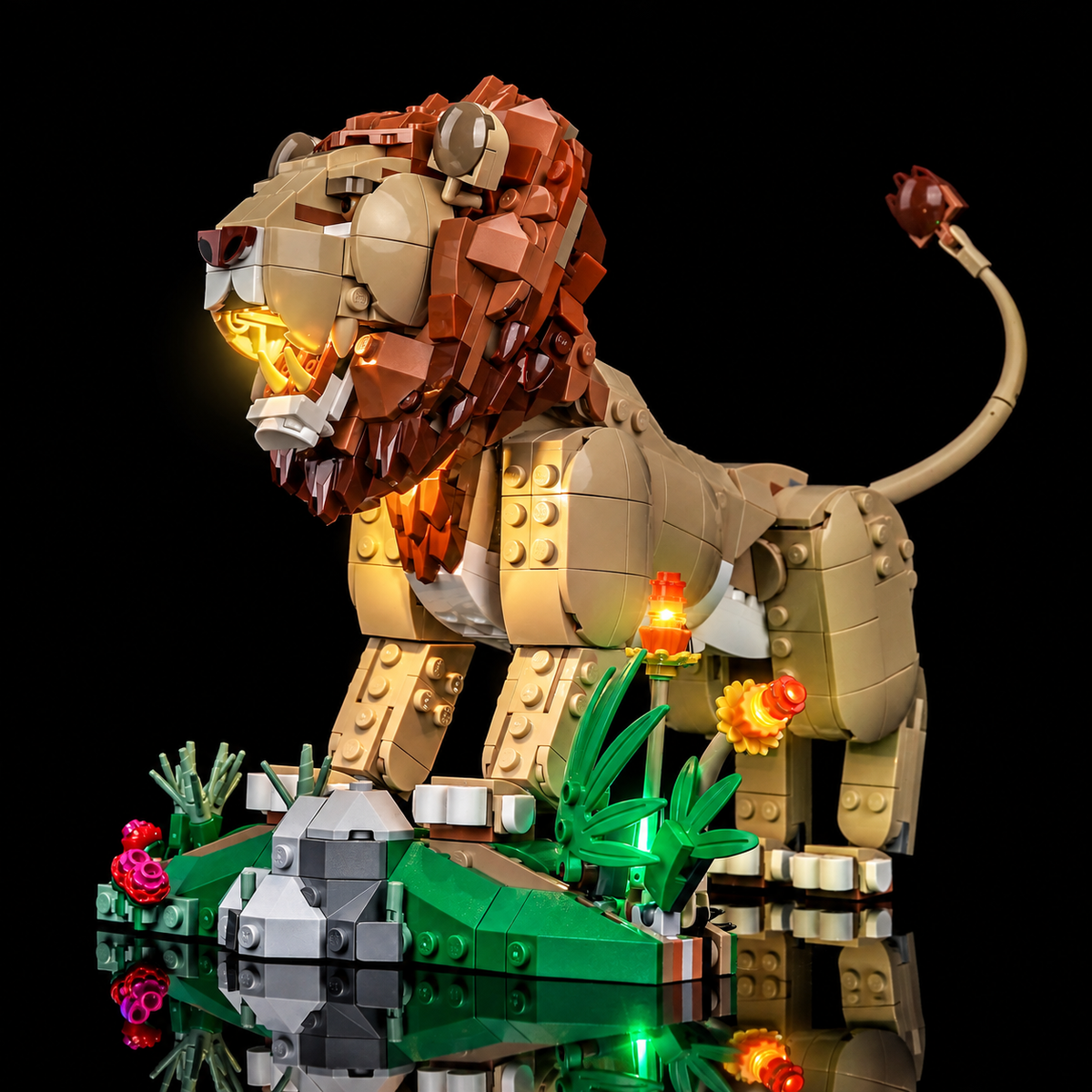 Seitenansicht des LEGO Löwen 31386 mit LED-Licht um die Mähne und die Savannenpflanzen