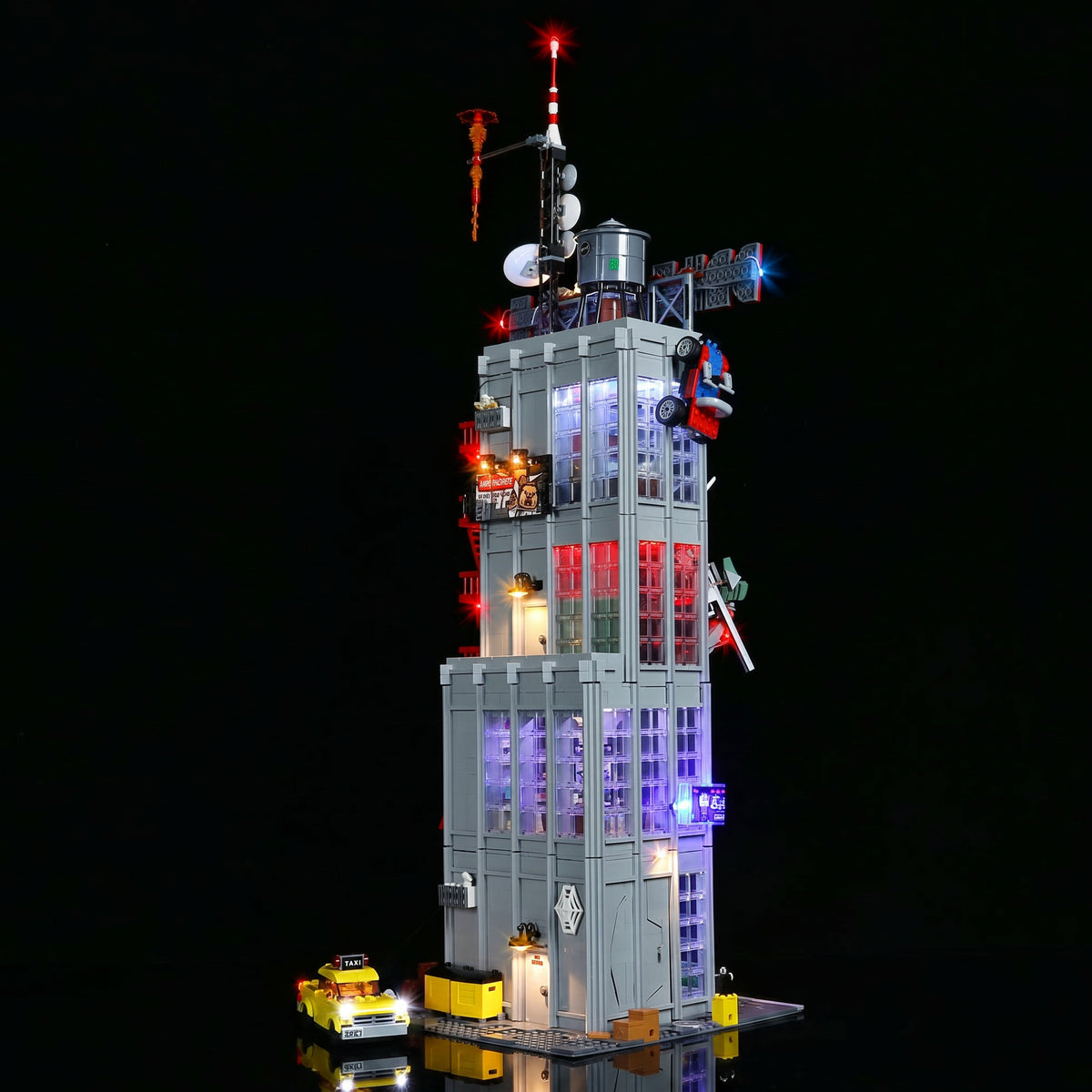 LED strips and bricks detail: Bright My Bricks light kit for LEGO® Marvel Daily Bugle #76178