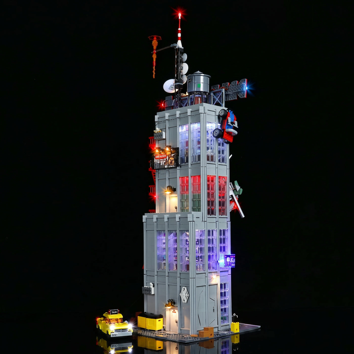 LED strips and bricks detail: Bright My Bricks light kit for LEGO® Marvel Daily Bugle #76178