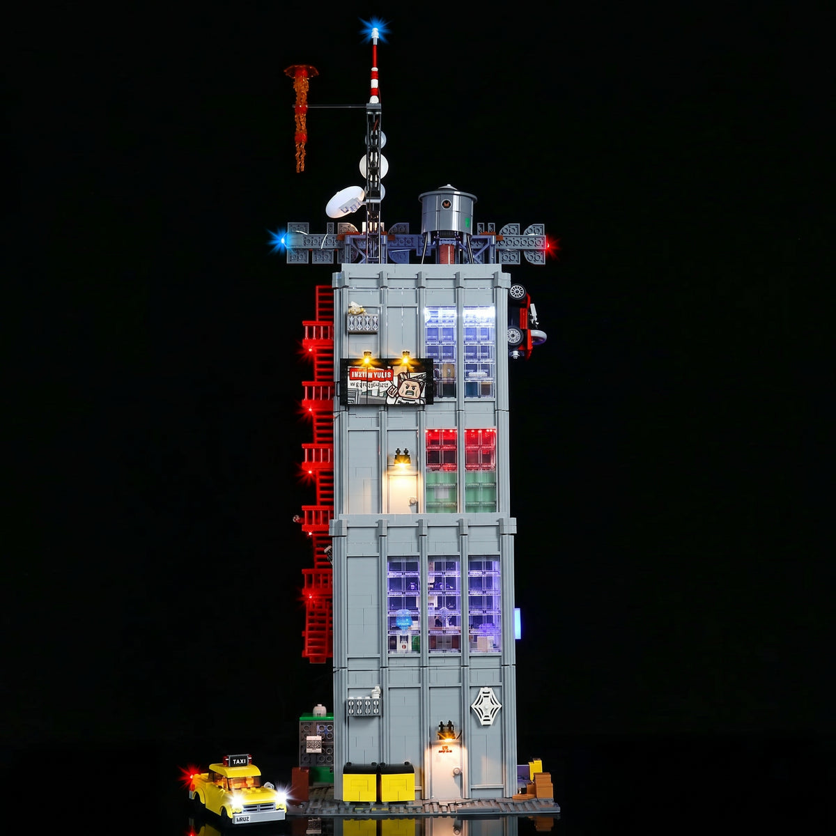 fully illuminated on display: Bright My Bricks DIY LED light kit for LEGO® Marvel Daily Bugle #76178