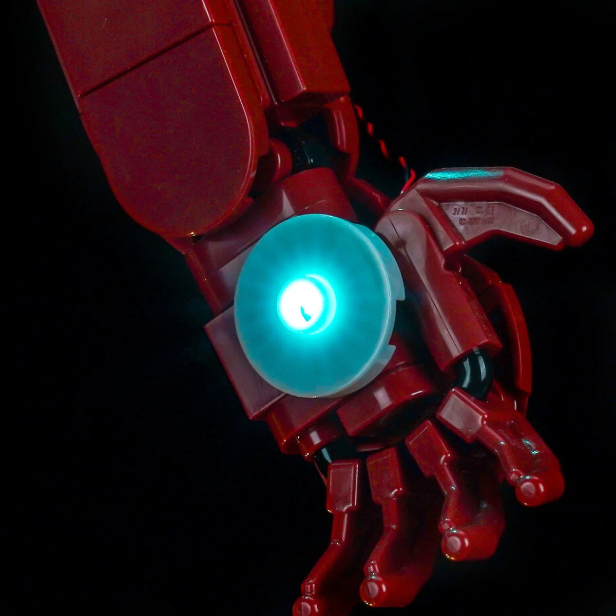 LED lighting kit for LEGO® Marvel Iron Man Mark 3 Collectors' Edition #76344, close-up of the LED lighting detail