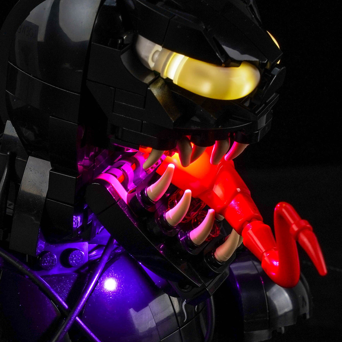 Light_Kit_for_LEGO_Marvel_Venom_Bust_76356_Bright_My_Bricks_4