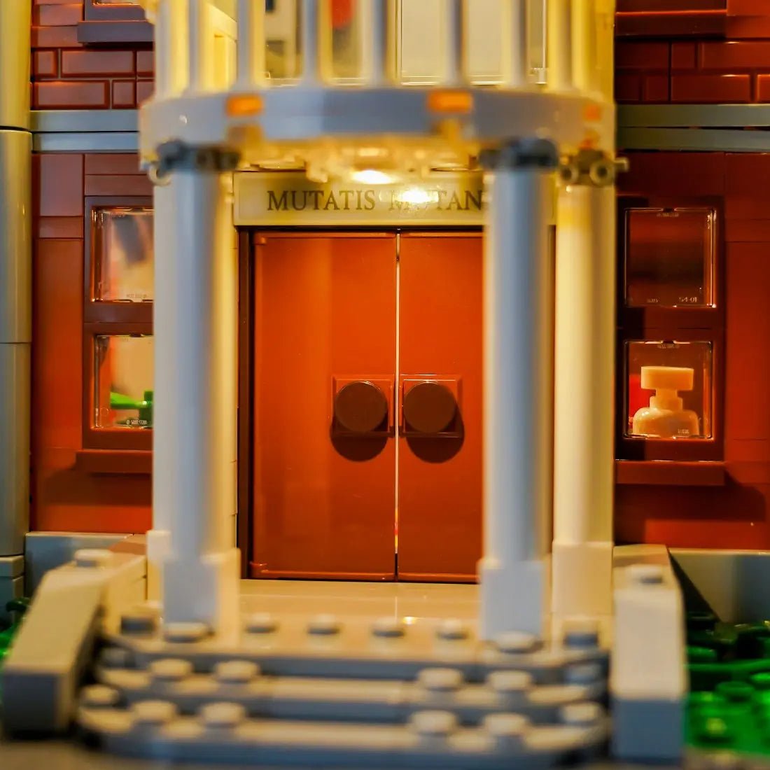 LEGO® Marvel X-Men: The X-Mansion #76294 LED strips and bricks detail, with the LED lighting kit