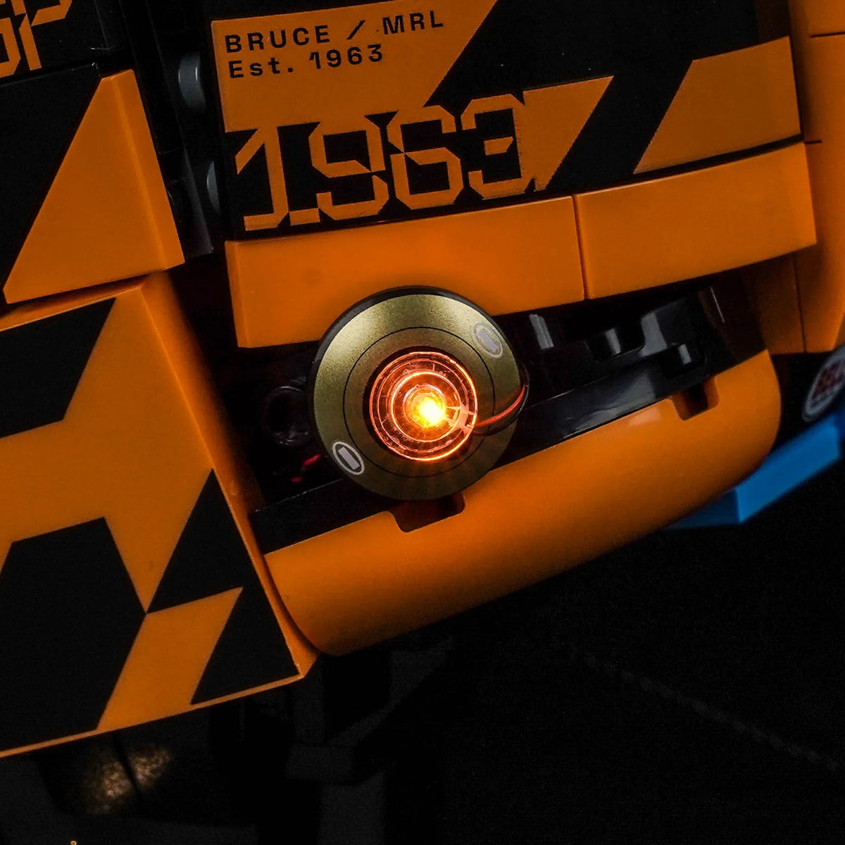 Light_Kit_for_LEGO_McLaren_Mastercard_F1_Team_Oscar_Piastri_Helmet_43017_Bright_My_Bricks_10