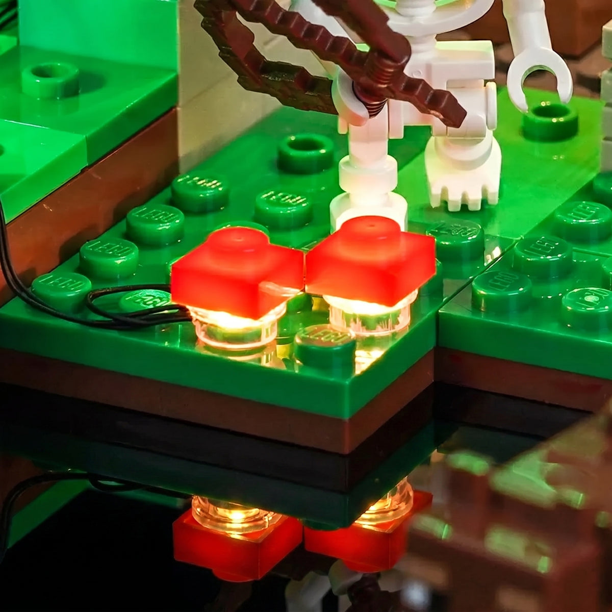 display light kit for LEGO® Minecraft First Night Adventure #21593, before-and-after lighting