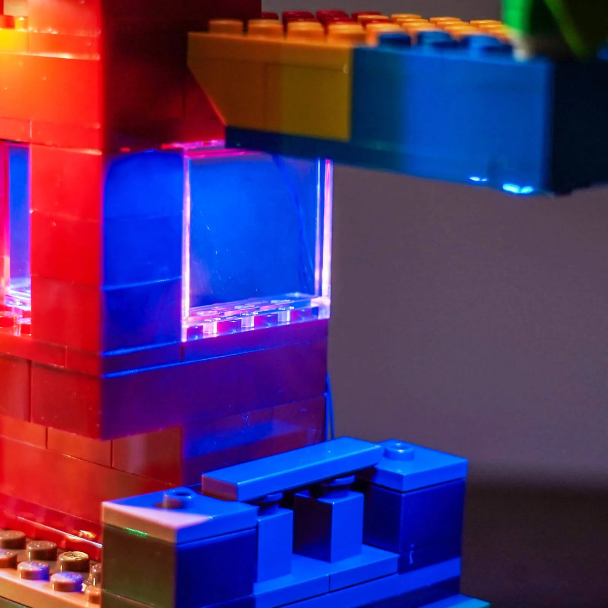 light kit for LEGO® Minecraft The Parrot Houses #21282, front view fully lit
