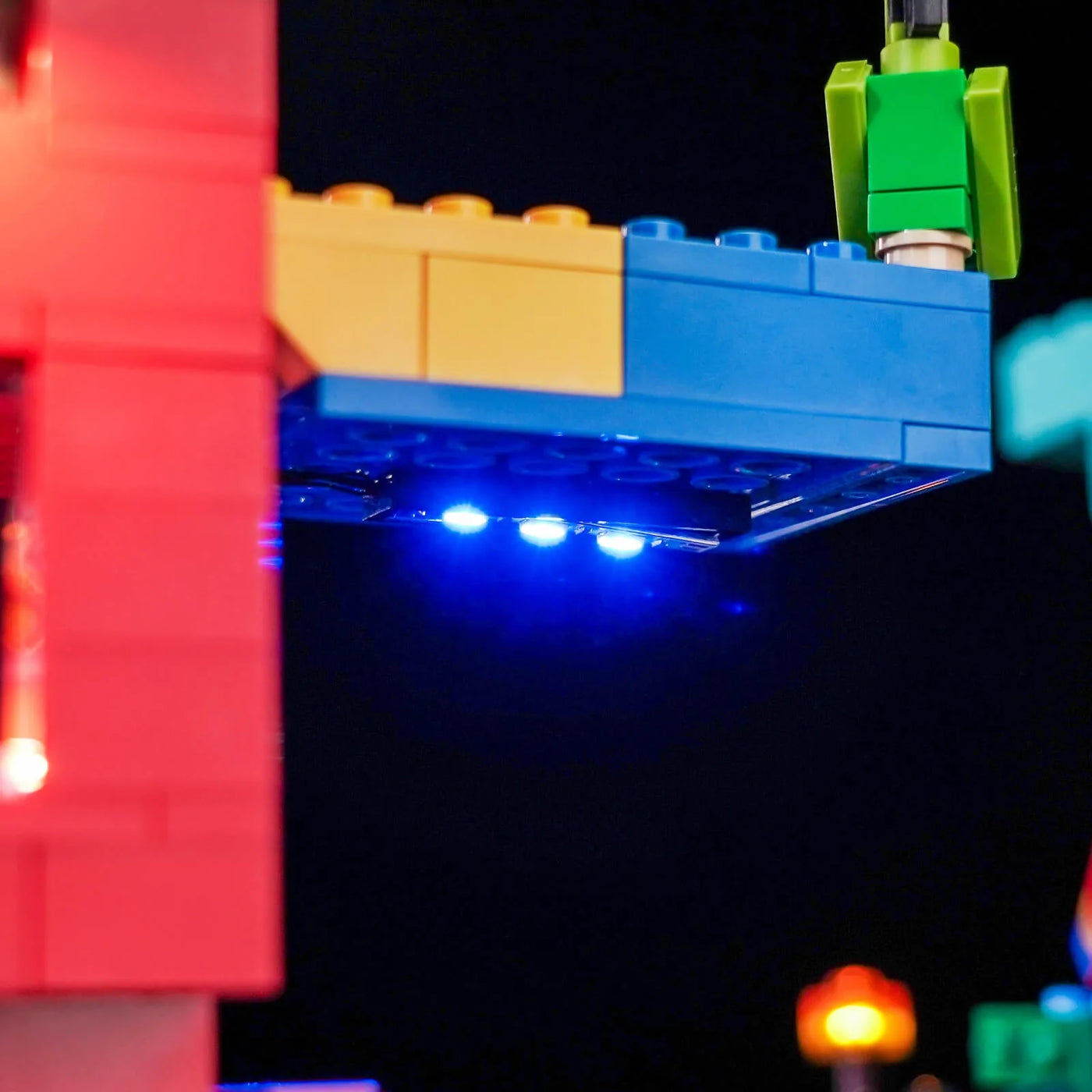 showcase lighting view: Bright My Bricks LED lighting kit for LEGO® Minecraft The Parrot Houses #21282
