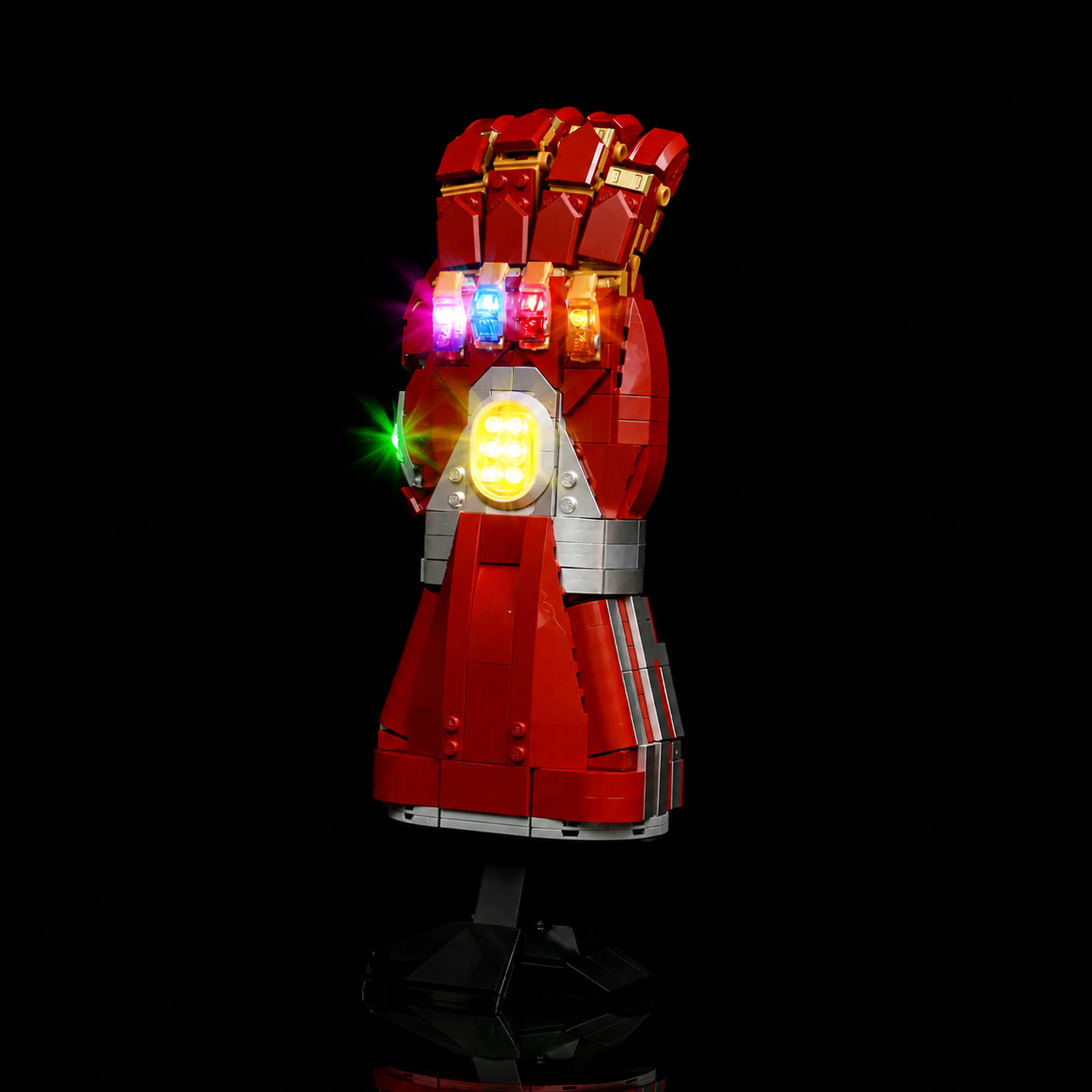 LEGO® Nano Gauntlet #76223 — before-and-after lighting (DIY LED light kit)