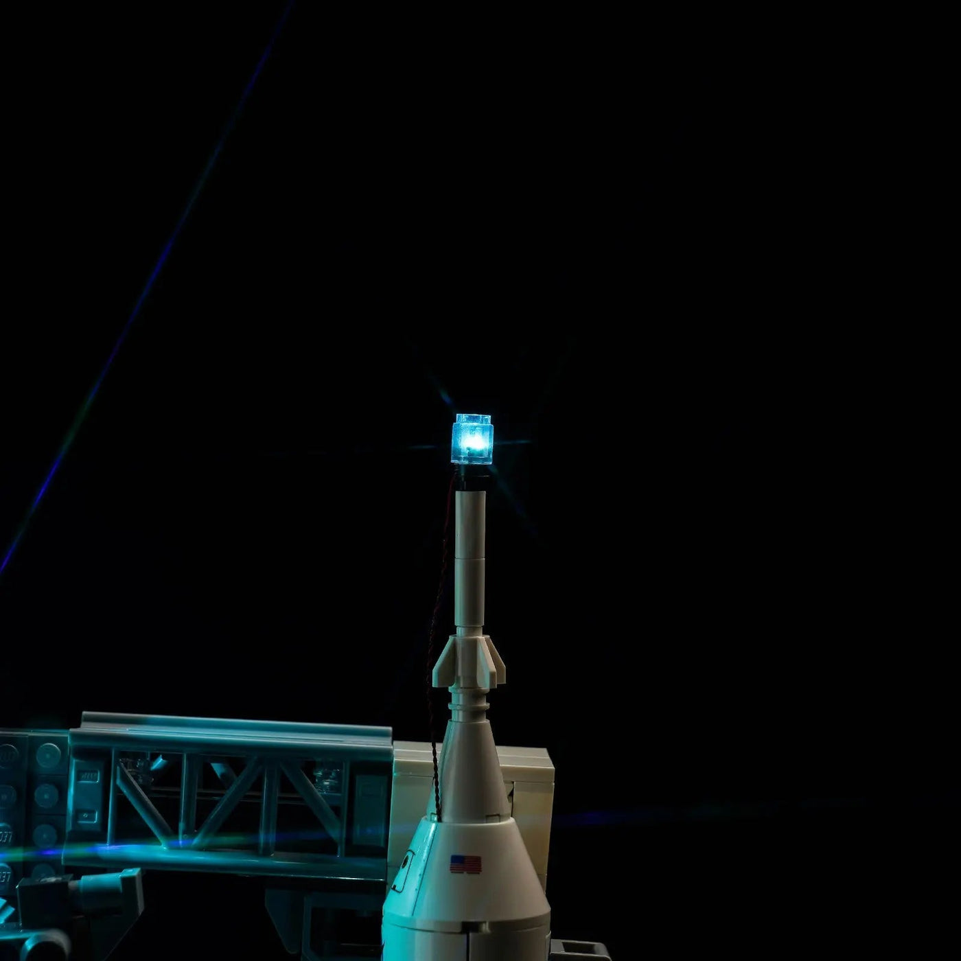 close-up of the LED lighting detail: Bright My Bricks display light kit for LEGO® NASA Artemis Space Launch System #10341
